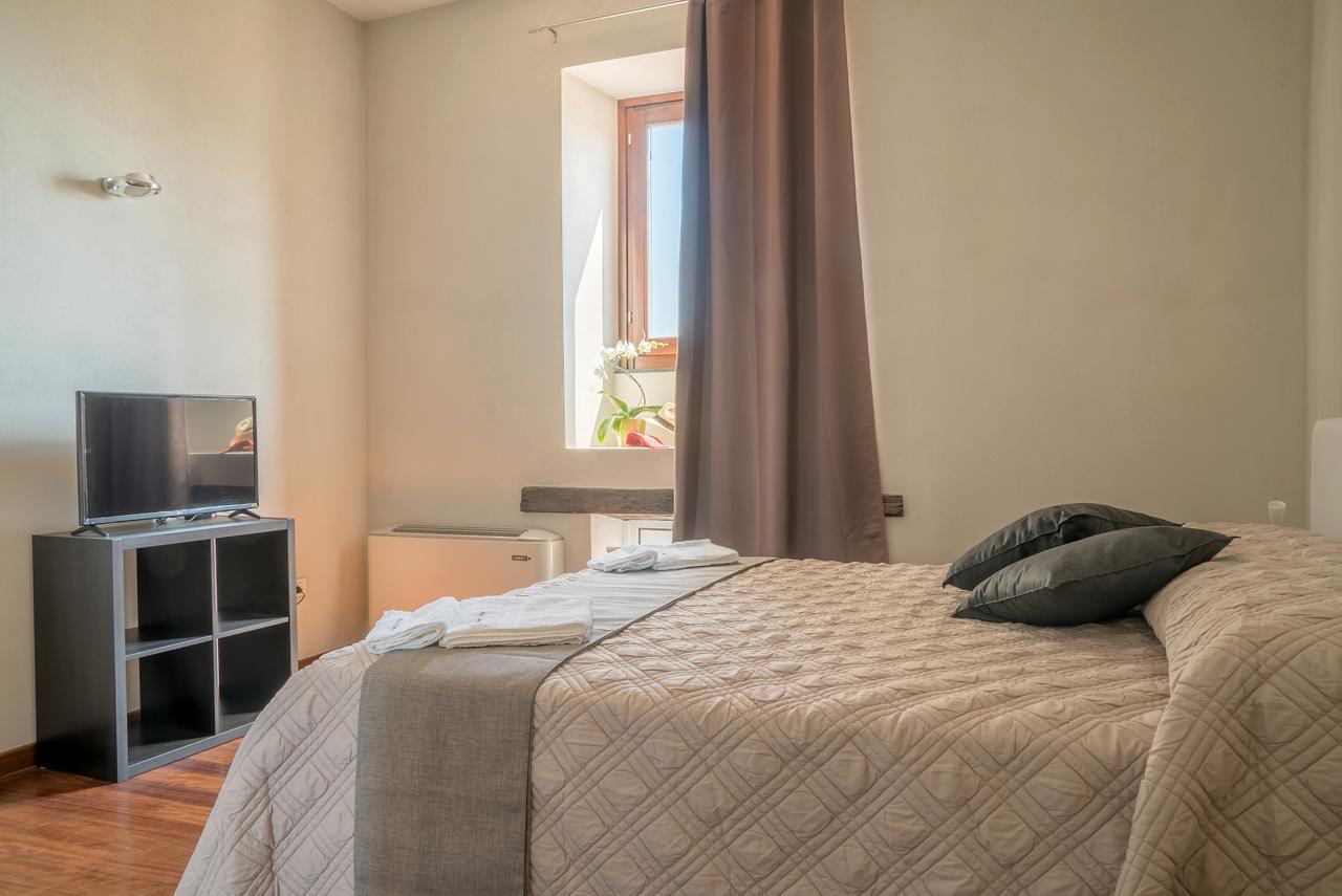 Villa Plaium Montis Copeta à Salernes Extérieur photo