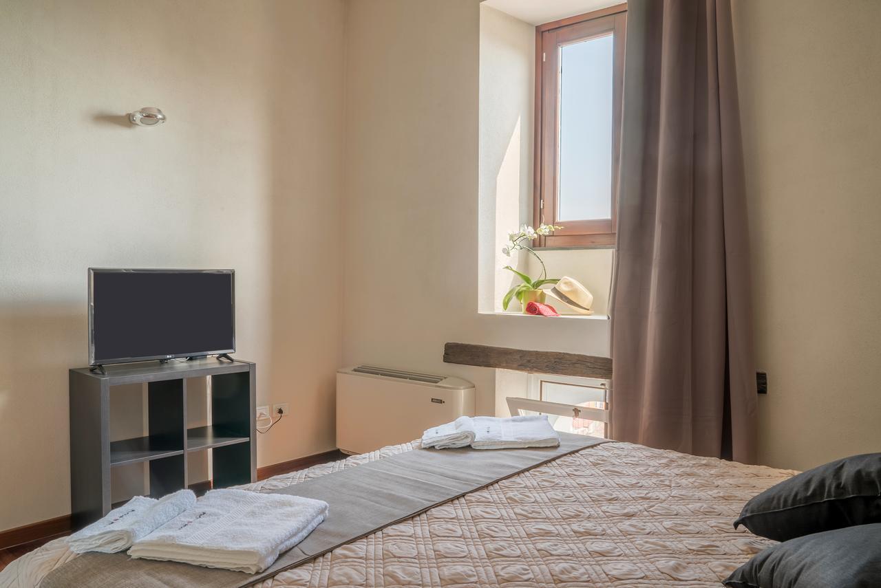 Villa Plaium Montis Copeta à Salernes Extérieur photo